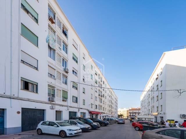 3 slaapkamer Flat te koop in Mahón / Maó - € 170.000 (Ref: 9363306)