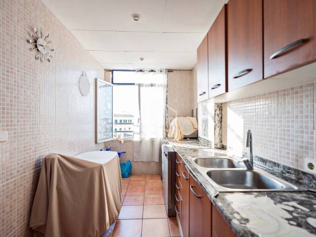 3 slaapkamer Flat te koop in Mahón / Maó - € 170.000 (Ref: 9363306)