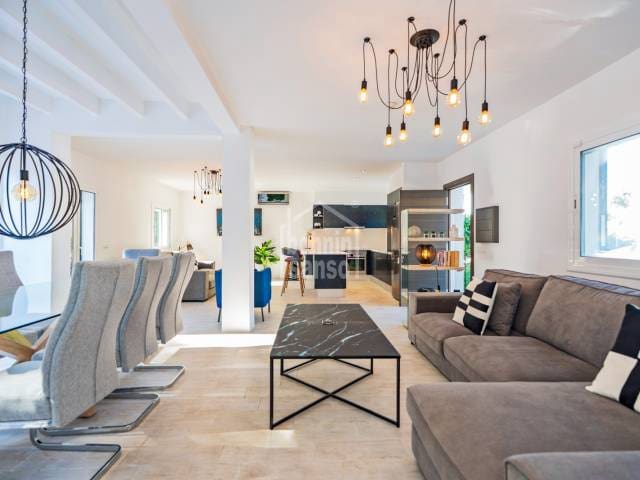 4 Zimmer Villa zu verkaufen in Es Mercadal mit Pool Garage - 850.000 € (Ref: 9372239)