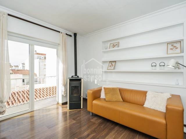 2 bedroom Flat for sale in Es Castell - € 273,000 (Ref: 9399747)