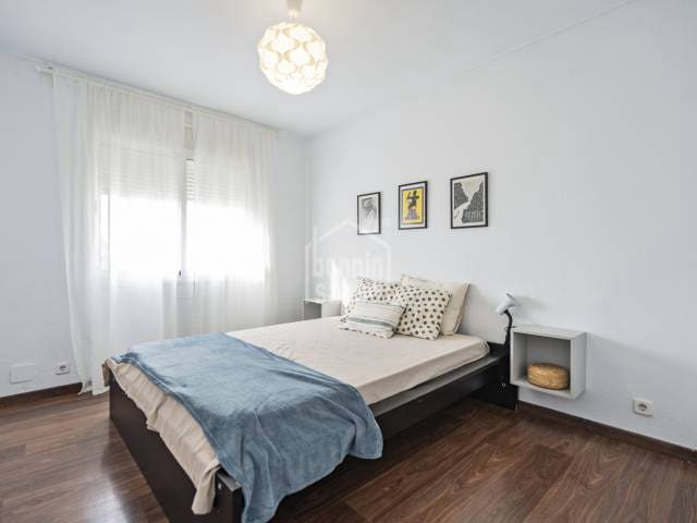 2 bedroom Flat for sale in Es Castell - € 273,000 (Ref: 9399747)