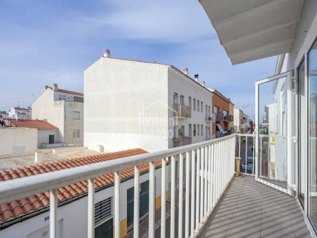 2 soveværelse Lejlighed til salg i Es Castell - € 273.000 (Ref: 9399747)