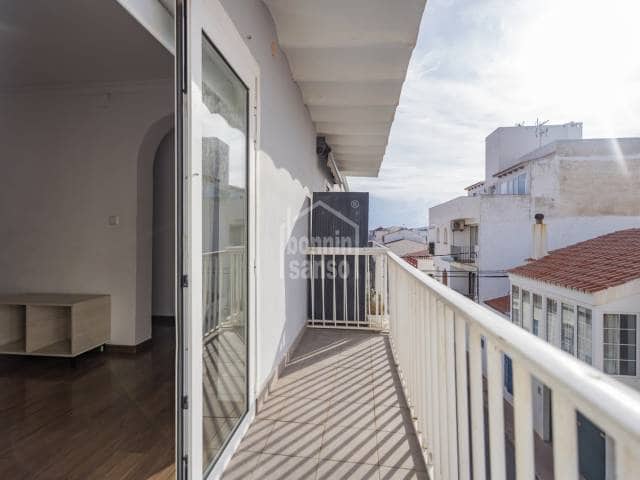 2 soveværelse Lejlighed til salg i Es Castell - € 273.000 (Ref: 9399747)