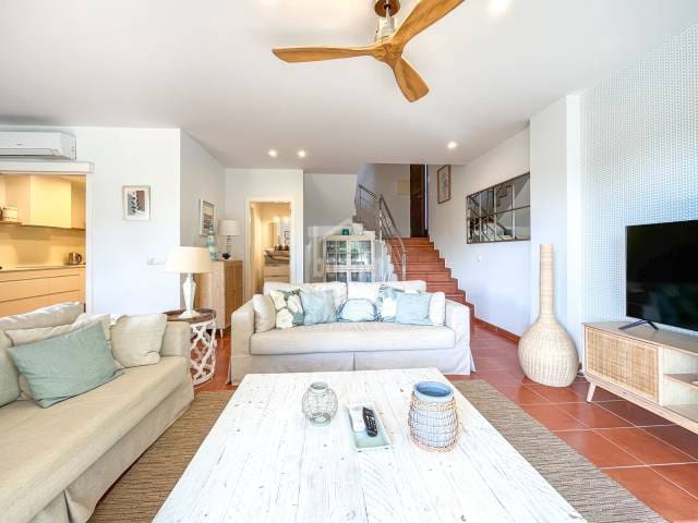 3 bedroom Flat for sale in Es Mercadal with pool - € 395,000 (Ref: 9404609)