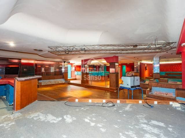 3 bedroom Flat for sale in Es Castell - € 1,750,000 (Ref: 9409861)