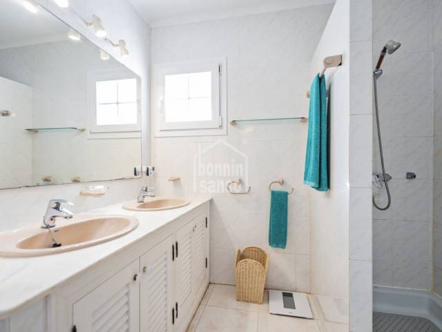 Chalet de 3 habitaciones en Mahón / Maó en venta con piscina - 1.600.000 € (Ref: 9421534)