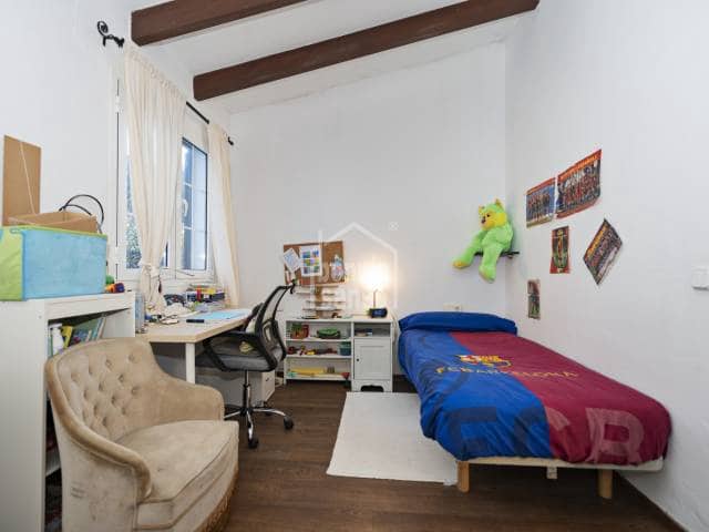 5 bedroom Villa for sale in Es Castell with garage - € 720,000 (Ref: 9496547)