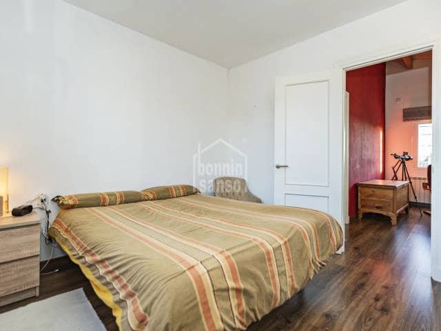 5 Zimmer Villa zu verkaufen in Es Castell mit Garage - 720.000 € (Ref: 9496547)