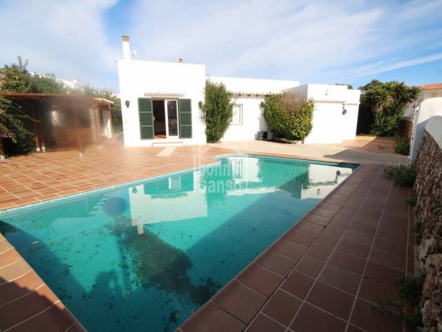 4 slaapkamer Villa te koop in Ciutadella de Menorca met zwembad - € 725.000 (Ref: 9552527)