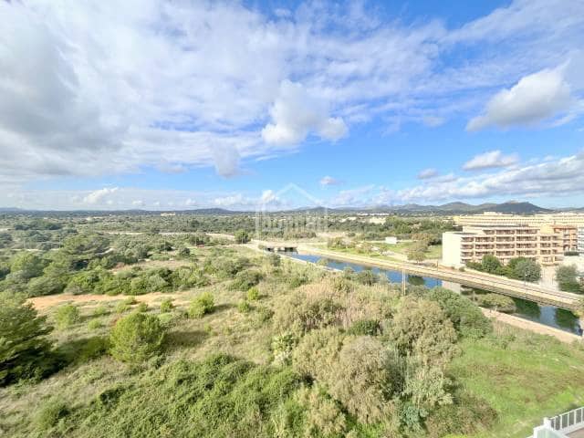 Strandappartement te koop in Manacor met zwembad - € 135.000 (Ref: 9553231)