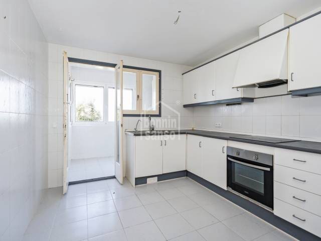 4 chambre Appartement de Plage à vendre à Es Castell - 450 000 € (Ref: 9558880)