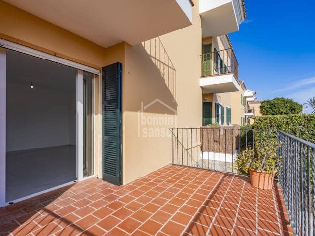 4 chambre Appartement de Plage à vendre à Es Castell - 450 000 € (Ref: 9558880)