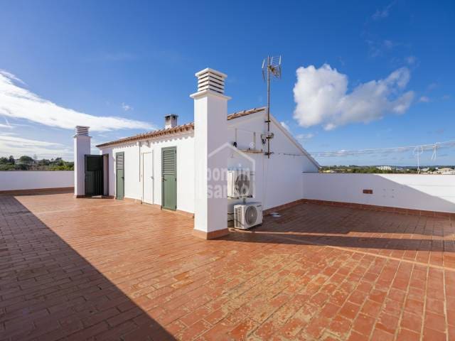 4 Zimmer Strandapartment zu verkaufen in Es Castell - 450.000 € (Ref: 9558880)
