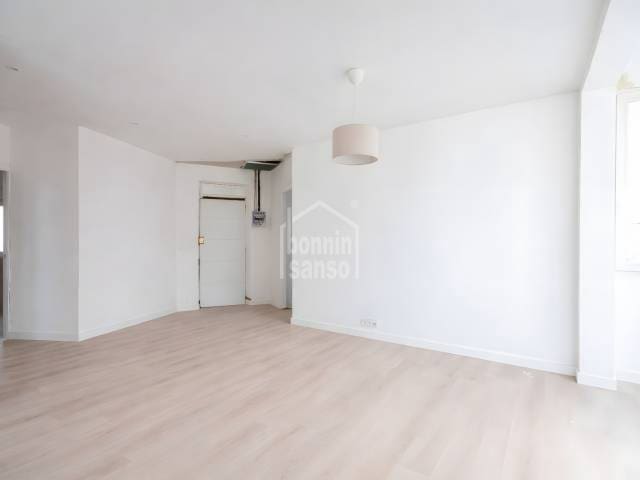 2 sovrum Lägenhet till salu i Mahon / Mao - 260 000 € (Ref: 9626499)