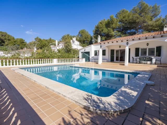 3 bedroom Villa for sale in Es Mercadal with garage - € 635,000 (Ref: 9691387)