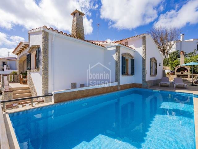 6 bedroom Villa for sale in Es Mercadal with pool - € 620,000 (Ref: 9715320)