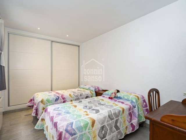 3 bedroom Flat for sale in Mahon / Mao with pool - € 490,000 (Ref: 9740069)