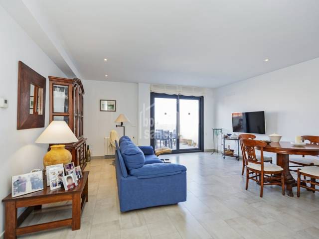 3 bedroom Flat for sale in Mahon / Mao with pool - € 490,000 (Ref: 9740069)