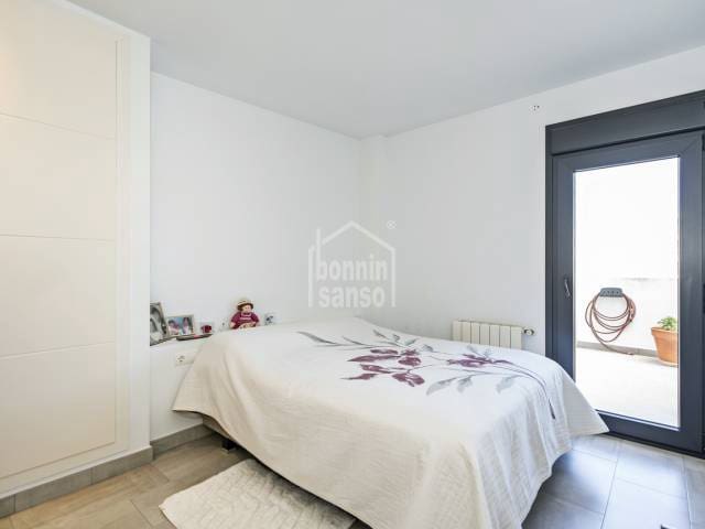 3 bedroom Flat for sale in Mahon / Mao with pool - € 490,000 (Ref: 9740069)