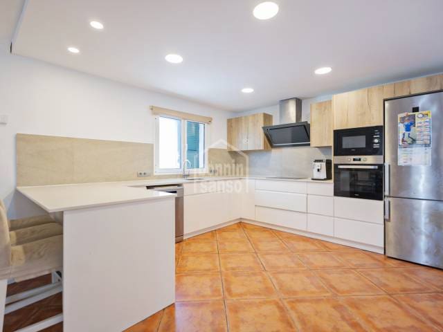 5 bedroom Villa for sale in Ciutadella de Menorca with pool garage - € 895,000 (Ref: 9769921)