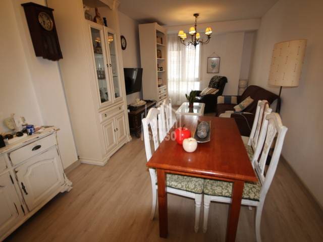 2 bedroom Flat for sale in Ciutadella de Menorca with pool - € 350,000 (Ref: 9770957)