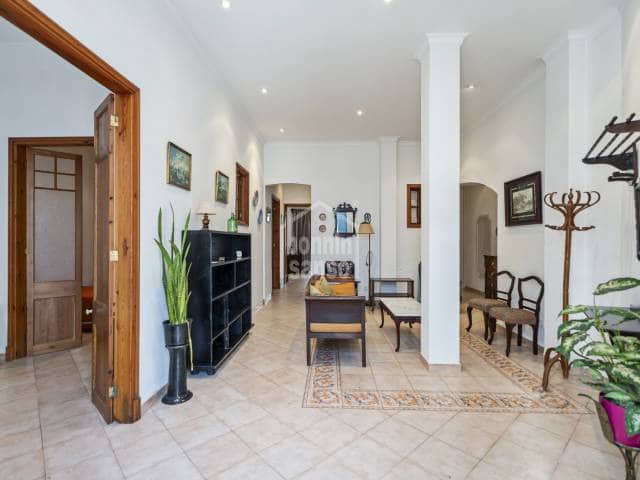 5 bedroom Penthouse for sale in Mahon / Mao - € 850,000 (Ref: 9783365)