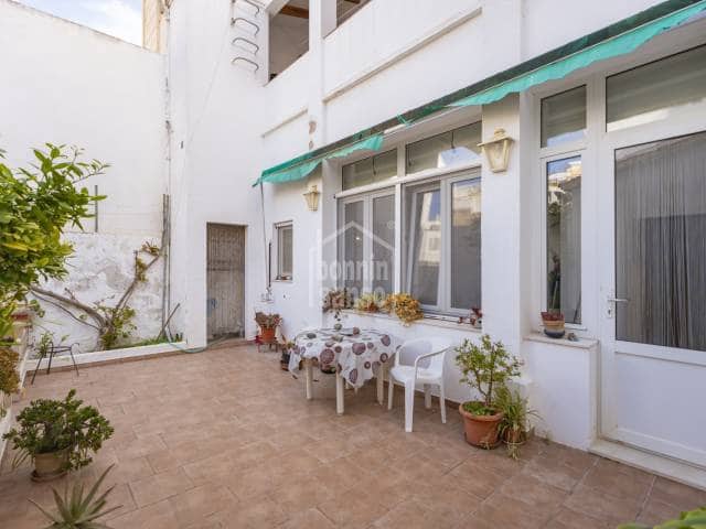 Ático de 5 habitaciones en Mahón / Maó en venta - 850.000 € (Ref: 9783365)