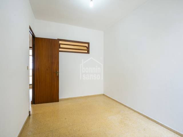 5 sypialnia Mieszkanie na sprzedaż w Mahon / Mao - 295 000 € (Ref: 9814670)