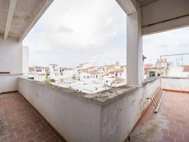 5 Zimmer Wohnung zu verkaufen in Mahón / Maó - 295.000 € (Ref: 9814670)