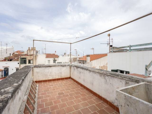 5 Zimmer Wohnung zu verkaufen in Mahón / Maó - 295.000 € (Ref: 9814670)