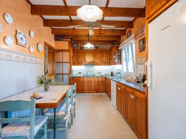 4 quarto Moradia para venda em San Luis / Sant Lluis com piscina garagem - 895 000 € (Ref: 9820776)
