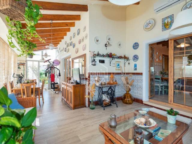 4 quarto Moradia para venda em San Luis / Sant Lluis com piscina garagem - 895 000 € (Ref: 9820776)