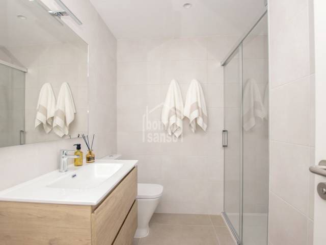 2 bedroom Flat for sale in Mahon / Mao - € 395,000 (Ref: 9841027)