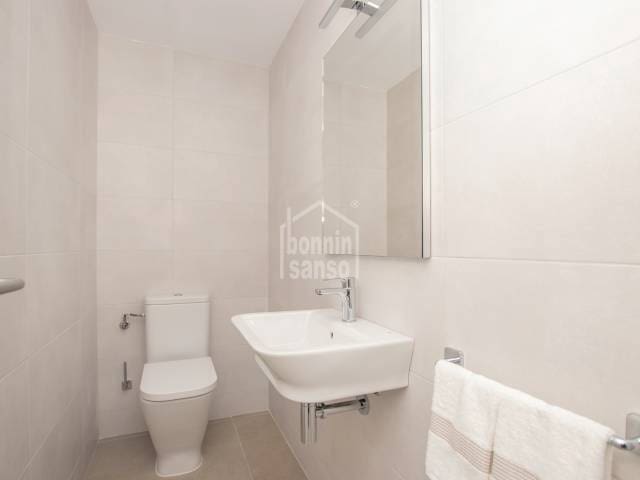 2 bedroom Flat for sale in Mahon / Mao - € 395,000 (Ref: 9841027)