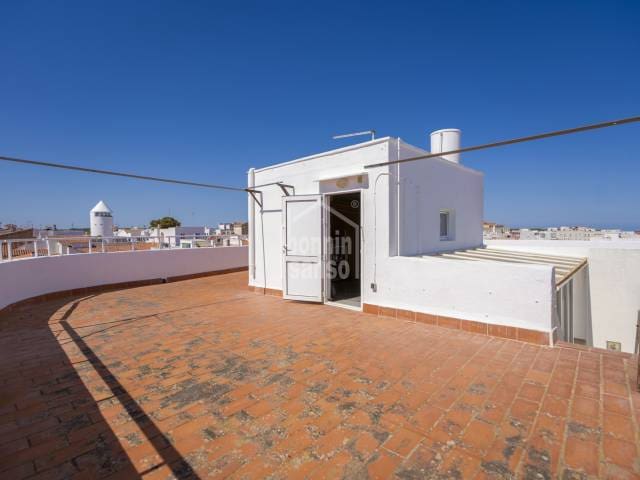 4 bedroom Flat for sale in Mahon / Mao - € 325,000 (Ref: 9860565)