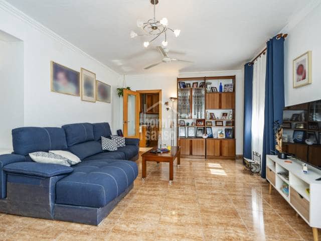 4 bedroom Flat for sale in Mahon / Mao - € 325,000 (Ref: 9860565)