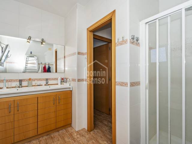 4 bedroom Flat for sale in Mahon / Mao - € 325,000 (Ref: 9860565)