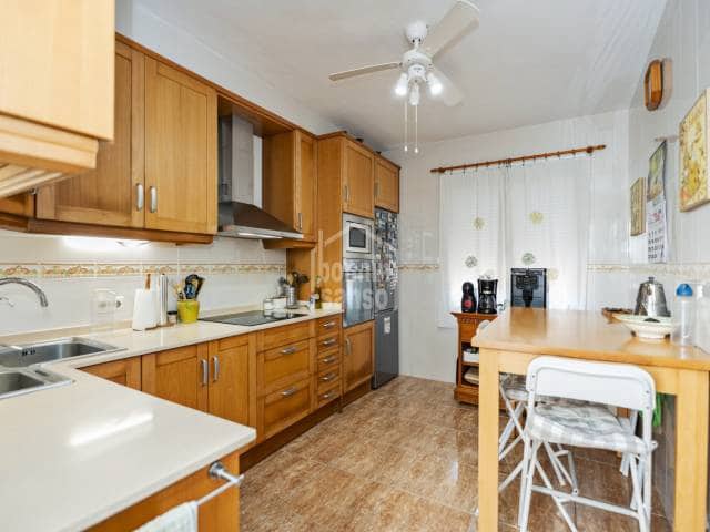 4 chambre Appartement à vendre à Mahón / Maó - 325 000 € (Ref: 9860565)