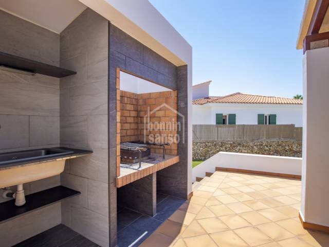 4 soverom Villa til salgs i Ciutadella de Menorca med svømmebasseng garasje - € 1 330 000 (Ref: 9865893)