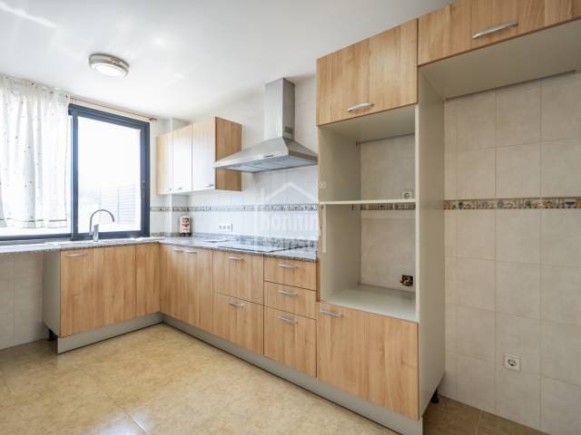 3 bedroom Flat for sale in Es Castell - € 373,000 (Ref: 9883549)