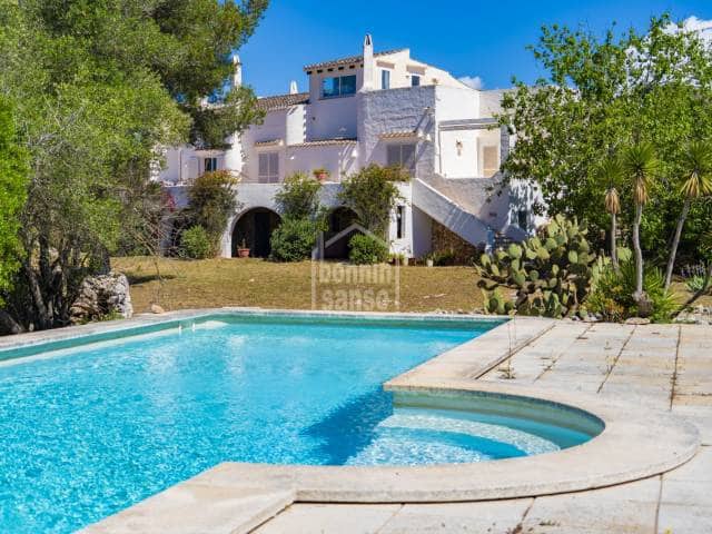 2 bedroom Villa for sale in San Luis / Sant Lluis with pool - € 1,595,000 (Ref: 9883780)