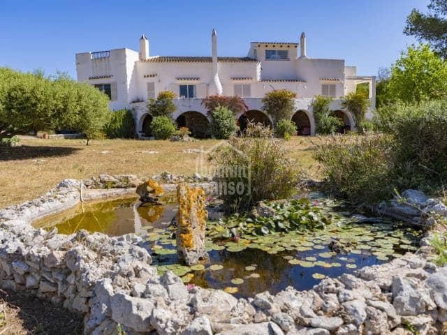 2 bedroom Villa for sale in San Luis / Sant Lluis with pool - € 1,595,000 (Ref: 9883780)
