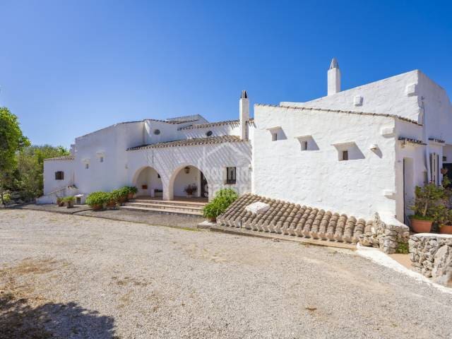 2 Zimmer Villa zu verkaufen in San Luis / Sant Lluís mit Pool - 1.595.000 € (Ref: 9883780)
