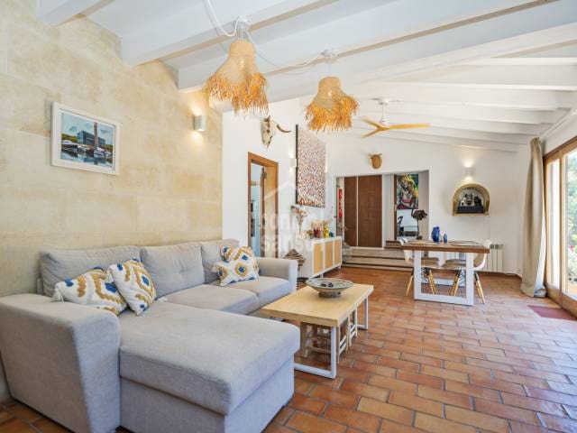 4 sypialnia Willa na sprzedaż w Es Castell z basenem - 695 000 € (Ref: 9889344)