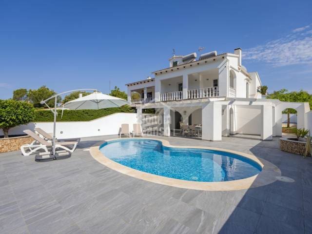 6 Zimmer Villa zu verkaufen in Ferreries mit Pool - 895.000 € (Ref: 9892921)