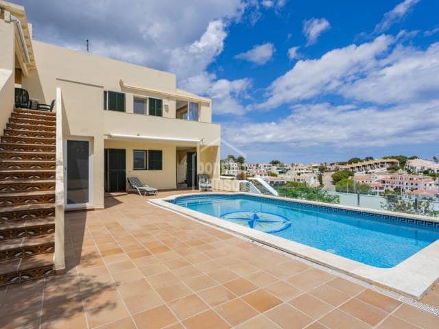 3 sovrum Villa till salu i Es Mercadal med pool - 1 200 000 € (Ref: 9895050)
