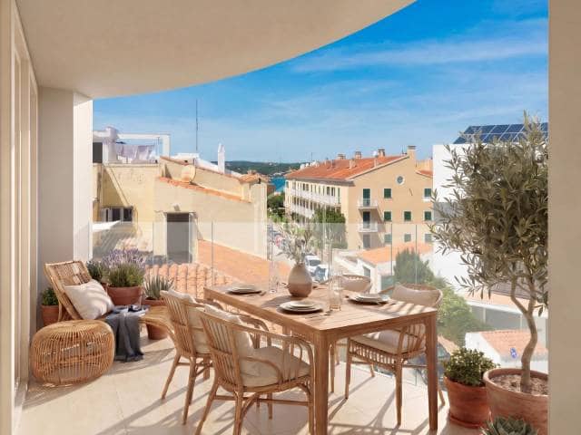 2 sovrum Strandlägenhet till salu i Es Castell med pool - 430 000 € (Ref: 9897363)