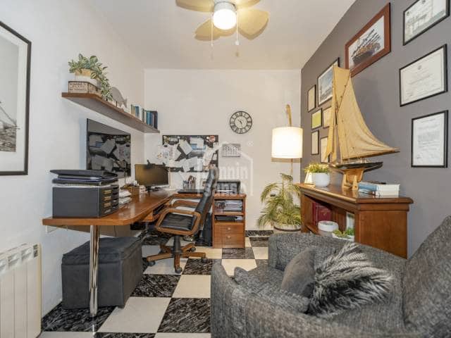 7 makuuhuone Kattohuoneisto myytävänä paikassa Mahon / Mao mukana 
autotalli - 975 000 € (Ref: 9923036)