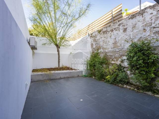 2 bedroom Flat for sale in Mahon / Mao - € 315,000 (Ref: 9929869)