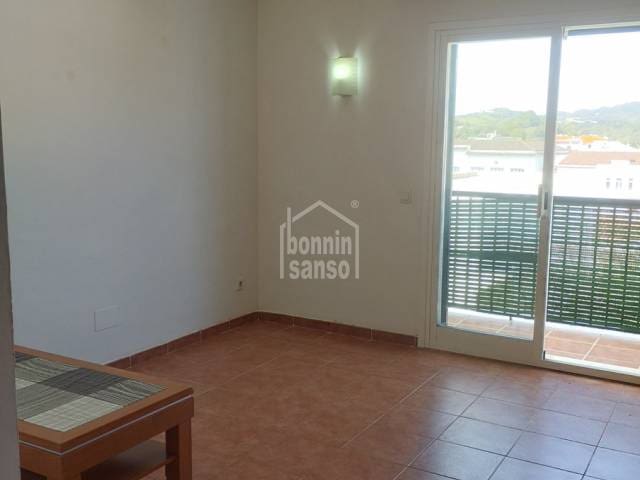 3 bedroom Flat for sale in Es Mercadal with garage - € 275,000 (Ref: 9932123)